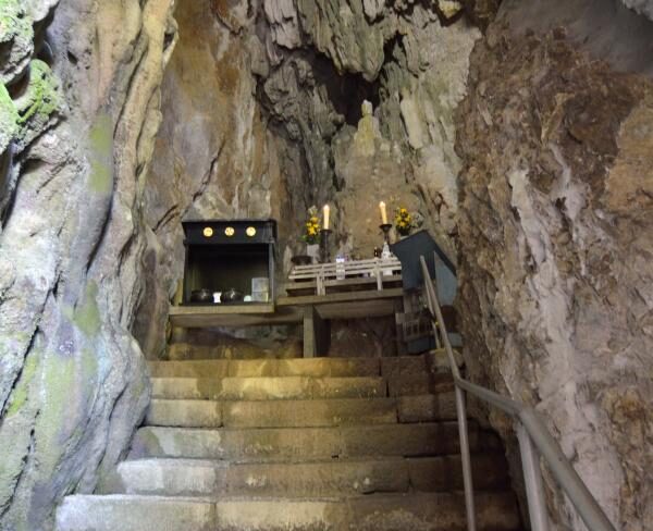 国指定天然記念物　岩屋観音窟