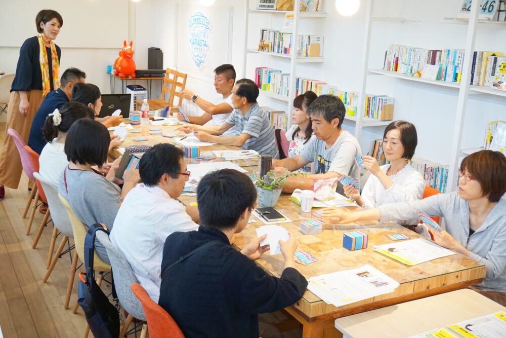 創業支援カフェ「KARASTA.」（カラスタ）