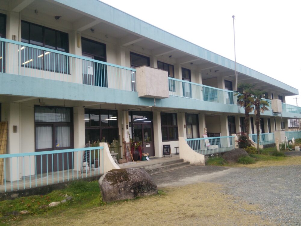 廃校を活用したカフェ