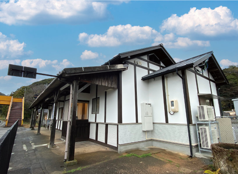 三見駅舎（＃さんちゃんち）